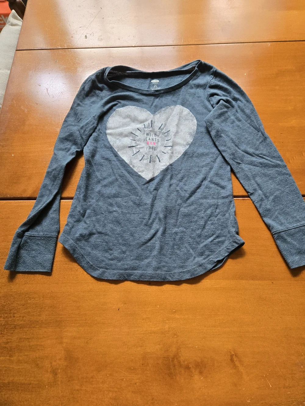 Old Navy Girls Long Sleeve Gray Heart Graphic Tee